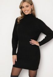 Czarna Sweterkowa Sukienka z Półgolfem i Wełną o Pudełkowym Kroju Norienne. Czarne sukienki damskie Born2be, na co dzień, bez wzorów, z wełny, eleganckie, bez kołnierzyka, bez ramiączek, mini. W wyprzedaży za 111.99 zł.