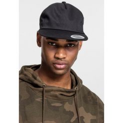 Czapka Flexfit untructured 5-panel. Czarne czapki męskie FLEXFIT, bez wzorów, z bawełny, klasyczne. Za 67.40 zł.