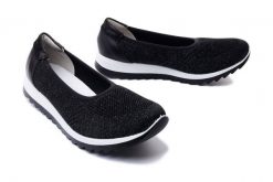 IGI&CO 1660000 recy/nero, półbuty damskie. Czarne półbuty damskie IGI&CO, bez wzorów, bez obcasa, na koturnie. Za 179.94 zł.