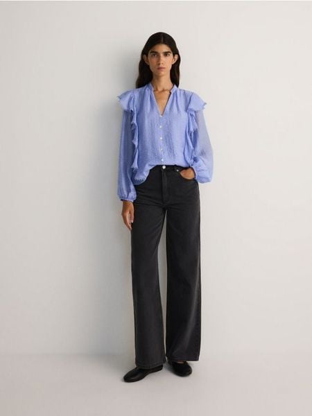 Koszula z falbanką z lyocellem - niebieski. Niebieskie koszule damskie Reserved, l, bez wzorów, z lyocellu, bez kołnierzyka, bez ramiączek. W wyprzedaży za 59.99 zł.