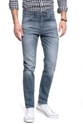 SPODNIE MĘSKIE LEE AUSTIN VISUAL SHARK L733NKUQ 112119937. Spodnie materiałowe męskie Lee, bez wzorów, z jeansu. Za 239.99 zł.