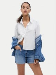 Gap Szorty jeansowe 570596-02 Niebieski Regular Fit. Niebieskie szorty damskie GAP, bez wzorów, z bawełny. Za 119.99 zł.