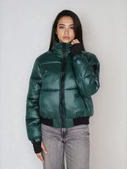 Steve Madden Kurtka w kolorze zielonym rozmiar: XXL. Zielone kurtki damskie Steve Madden, xxl, bez wzorów, prążkowane, bez kaptura. Za 173.99 zł.