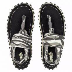 Sandały damskie GUMBIES SLINGBACK SANDAL. Fioletowe obuwie trekkingowe damskie Gumbies, bez wzorów, bez obcasa. Za 109.99 zł.