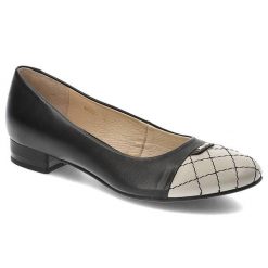Półbuty damskie Libero, skóra licowa z przeszywanym noskiem i niskim obcasem, czarno-beżowe, 4490. Czarne półbuty damskie Libero, bez wzorów, ze skóry, biznesowe, bez obcasa, na obcasie. Za 179.00 zł.