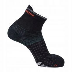 Skarpety do biegania Salomon Predict ankle odblaskowe paski wełna merino. Czarne skarpetki damskie Salomon, bez wzorów, z elastanu. Za 54.00 zł.