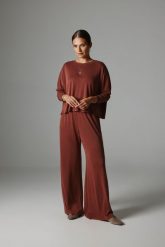 SPODNIE BEVERLY MARSALA XL - Flawless. Brązowe spodnie materiałowe damskie Flawless, bez wzorów, z gumy, klasyczne. Za 369.00 zł.