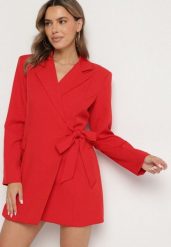 Czerwona Kopertowa Sukienka z Imitacją Kieszeni Talriti. Czerwone sukienki damskie Born2be, l, bez wzorów, eleganckie, bez kołnierzyka, bez ramiączek, mini, kopertowe. Za 89.99 zł.