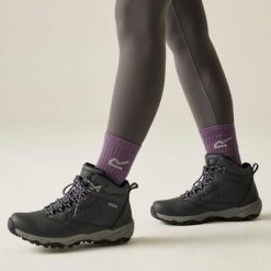 Damskie wodoodporne buty trekkingowe Amble. Szare obuwie trekkingowe damskie Regatta. Za 399.99 zł.