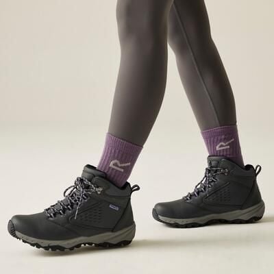 Damskie wodoodporne buty trekkingowe Amble. Szare obuwie trekkingowe damskie Regatta. Za 249.99 zł.