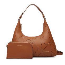 Torebka Calvin Klein. Brązowe torebki klasyczne damskie CALVIN KLEIN, bez wzorów, bez dodatków. Za 899.99 zł.