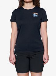 Koszulka damska Devold Classic Summit Tee. Niebieskie t-shirty damskie Devold, m, bez wzorów, z materiału, bez kołnierzyka. Za 357.49 zł.