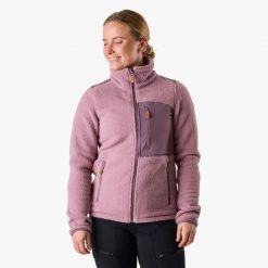 Bluza polarowa turystyka damska Swedemount Nordkap Pile Jacket wodoodporna. Czerwone bluzy bez kaptura damskie SWEDEMOUNT, z polaru. Za 399.99 zł.