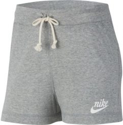 Szorty damskie Nike Gym Vintage Grey. Szare spodenki sportowe damskie Nike, l, z bawełny, na fitness i siłownię. Za 198.99 zł.