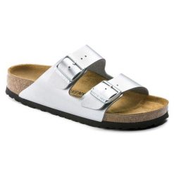 BIRKENSTOCK ARIZONA Klapki damskie. Szare klapki damskie Birkenstock, bez wzorów, bez obcasa. Za 279.99 zł.