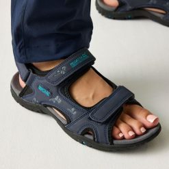 Damskie lekkie sandały Haris. Fioletowe obuwie trekkingowe damskie Regatta. Za 250.00 zł.