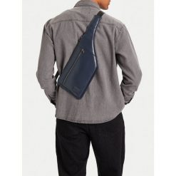 Saszetka G-Star Raw. Niebieskie saszetki męskie G-Star Raw. Za 149.99 zł.