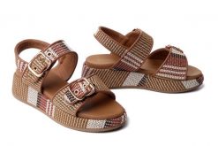 Artiker Relaks 58C1740 LT. BROWN, sandały damskie. Brązowe sandały damskie Artiker Relaks, bez wzorów, bez obcasa, na koturnie. Za 174.90 zł.