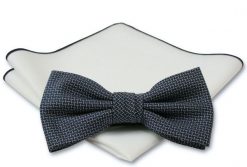 Stylowa mucha z poszetką - Chattier, Męska - Granat we Wzór. Niebieskie krawaty i muchy męskie Chattier, bez wzorów, eleganckie. Za 59.00 zł.