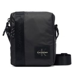 Saszetka Calvin Klein. Czarne saszetki męskie CALVIN KLEIN. Za 329.99 zł.