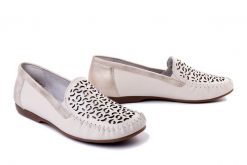RIEKER L6350-60 beige, półbuty damskie. Brązowe półbuty damskie Rieker, w ażurowe wzory, bez obcasa. Za 254.92 zł.