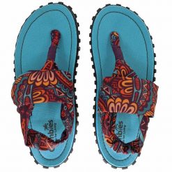 Sandały turystyczne damskie Gumbies Slingback Sandals. Czerwone obuwie trekkingowe damskie Gumbies, bez wzorów, bez obcasa. Za 102.99 zł.