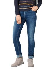 Timezone Dżinsy "Marah" - Slim fit - w kolorze granatowym rozmiar: W27/L30. Niebieskie jeansy damskie Timezone. Za 127.35 zł.