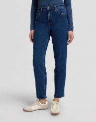 SPODNIE DAMSKIE LEE CAROL SURE BET 112386138. Spodnie materiałowe damskie Lee, bez wzorów, z jeansu. Za 269.99 zł.