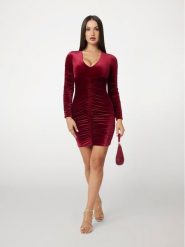 Guess Sukienka koktajlowa W5RK30 KCM62 Czerwony Bodycon Fit. Czerwone sukienki damskie Guess, m, z aplikacjami, z syntetyku, wizytowe, bez kołnierzyka, bez ramiączek, bodycon. Za 459.99 zł.
