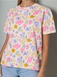 Bawełniana koszulka z nadrukiem - wielobarwny. T-shirty damskie Sinsay, l, bez wzorów, z bawełny, bez kołnierzyka. Za 29.99 zł.