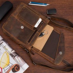 Torba męska skórzana na ramię zgrabna brązowa elegancka Beltimore N18. Brązowe torby męskie na ramię bez wzorów, na ramię. Za 319.90 zł.