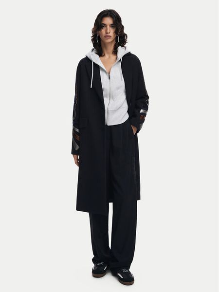 Desigual Płaszcz wełniany Cracovia 24WWEWBA Czarny Regular Fit. Czarne płaszcze damskie Desigual, na zimę, s, bez wzorów, z syntetyku. Za 1,079.00 zł.