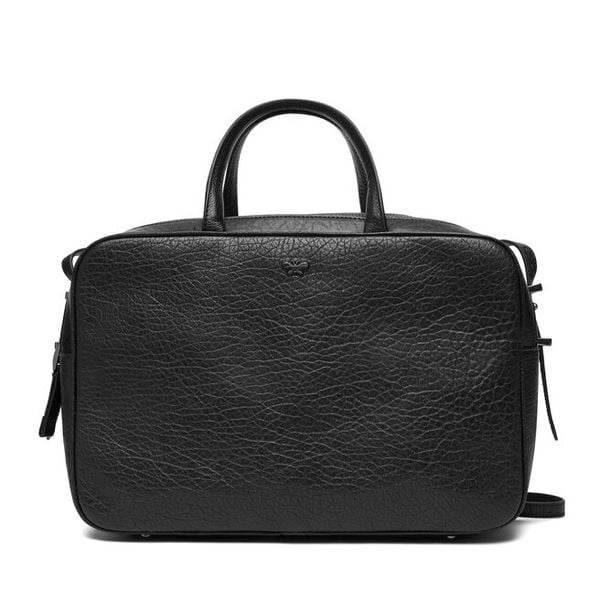 Torebka Weekend Max Mara. Czarne torebki klasyczne damskie Weekend Max Mara, bez wzorów, bez dodatków. Za 1,929.00 zł.