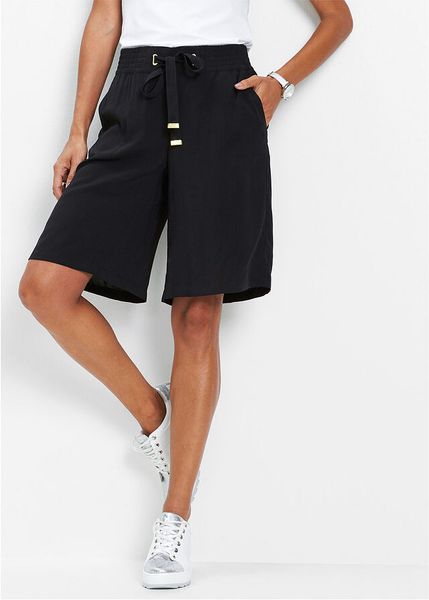 Bermudy z wiskozy. Czarne spodnie dresowe damskie bonprix, bez wzorów, z wiskozy. Za 77.99 zł.