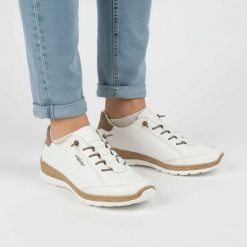 Półbuty damskie Rieker, cholewka ze skóry naturalnej gładkiej sportowa forma klasyczne sznurowanie lekka elastyczna podeszwa, białe, N42K5-80. Białe półbuty damskie Rieker, bez wzorów, ze skóry, klasyczne, bez obcasa, na płaskiej podeszwie. Za 369.00 zł.