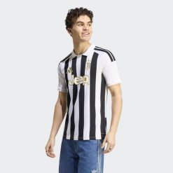 Koszulka piłkarska ADIDAS Juventus Turyn 26/27 domowa. T-shirty damskie Adidas, l, bez wzorów, z poliesteru, bez kołnierzyka. Za 439.99 zł.