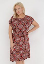 Czerwona Sukienka Adapus. Czerwone sukienki damskie Born2be, na imprezę, xl, bez wzorów, z materiału, klasyczne, bez kołnierzyka, bez ramiączek, midi. W wyprzedaży za 35.99 zł.