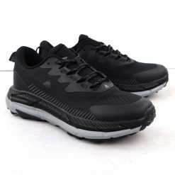 Buty sportowe męskie czarne McArthur MC20. Czarne buty sportowe na co dzień męskie McArthur, ze skóry ekologicznej, bez zapięcia, trekkingowe. Za 99.00 zł.