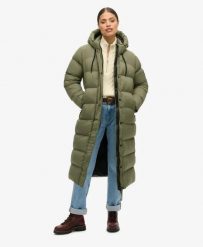 Superdry Ripstop Longline Puffer Jacket — Długa pikowana kurtka ripstop. Zielone kurtki damskie Superdry., bez wzorów, z materiału, bez kaptura. Za 617.25 zł.
