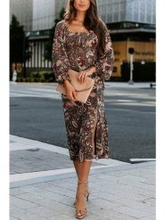 Milan Kiss Sukienka w kolorze brązowym ze wzorem rozmiar: XL. Brązowe sukienki damskie Milan Kiss, na co dzień, xl, bez wzorów, bez kołnierzyka, bez ramiączek, midi, proste. Za 105.38 zł.