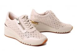 MARCO TOZZI 2-23501-44 40D cream, półbuty damskie. Brązowe półbuty damskie Marco Tozzi, bez wzorów, ze skóry, bez obcasa, na koturnie. Za 297.41 zł.