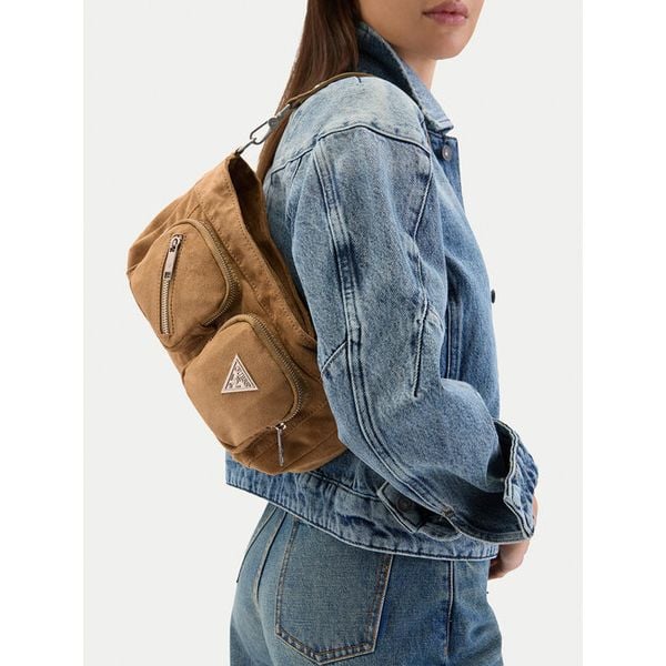 Torebka Guess Jeans. Brązowe torebki klasyczne damskie Guess Jeans, z aplikacjami, z jeansu, bez dodatków. Za 259.99 zł.