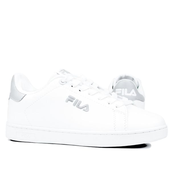 Buty damskie trampki sportowe COURTBAY LINEAR WMN. Białe trampki i tenisówki damskie Fila, bez wzorów. W wyprzedaży za 179.00 zł.