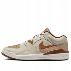 Buty do chodzenia męskie Nike Air Jordan. Brązowe buty sportowe na co dzień męskie Nike, z materiału, bez zapięcia, trekkingowe, Nike Air Jordan. Za 787.00 zł.