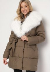 Zielona Pikowana Kurtka z Paskiem w Talii i Odpinanym Futrzanym Kołnierzem Edalithia. Zielone kurtki damskie Born2be, l, bez wzorów, z futra, bez kaptura. Za 339.99 zł.