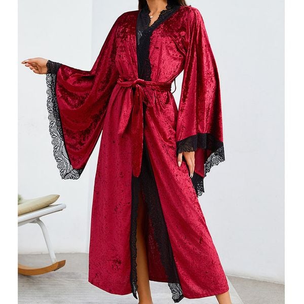 Szlafrok maxi z miękkiego materiału na chłodne wieczory Diamanta. Czarne szlafroki damskie Intica, l, bez wzorów, z materiału. Za 169.00 zł.