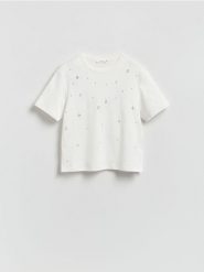 T-shirt z imitacją pereł - biały. Białe t-shirty damskie Reserved, l, bez wzorów, z bawełny, bez kołnierzyka. Za 79.99 zł.