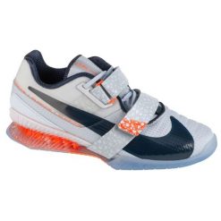 Buty treningowe Nike Romaleos 4 Se DJ4487-900 białe. Białe buty fitness męskie na fitness i siłownię. Za 996.42 zł.