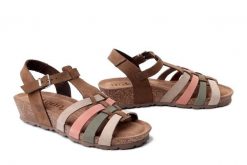 YOKONO MONACO-261 NUB MULTI MOCHA, sandały damskie. Brązowe sandały damskie Yokono, bez wzorów, ze skóry, bez obcasa, na koturnie. Za 284.90 zł.