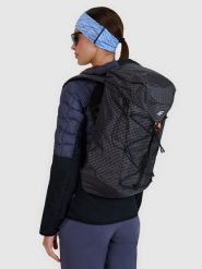 4F Plecak trekkingowy (20 L) - czarny Uniwersalny. Czarne plecaki damskie 4f, bez wzorów, z syntetyku, sportowe. W wyprzedaży za 199.99 zł.